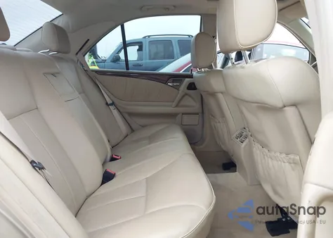 1999 Mercedes-Benz E 320 from USA, damaged, VIN WDBJF65H4XA768667